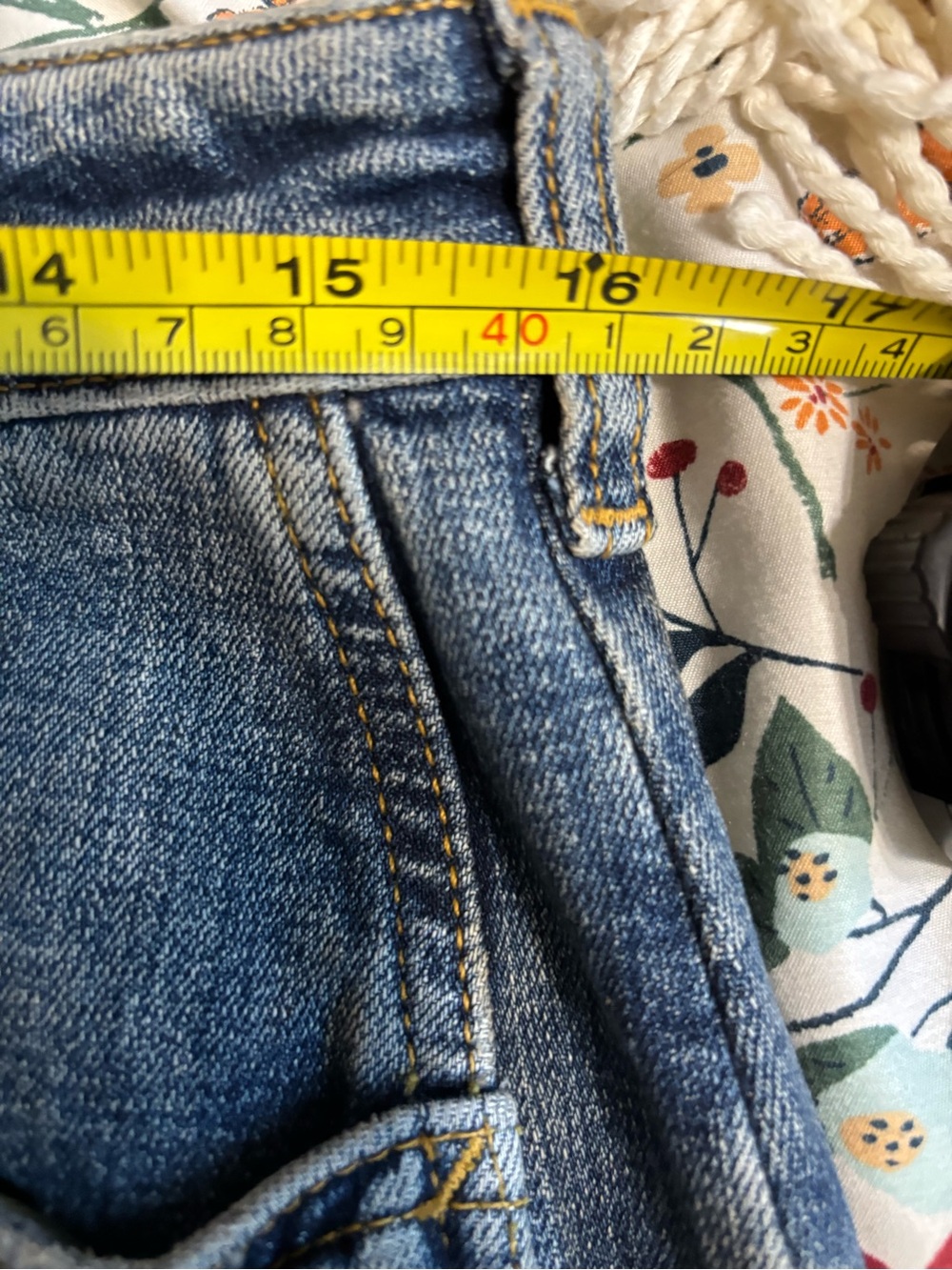 Pilcro Barrel Patchwork Jeans - Picture 4 of 8